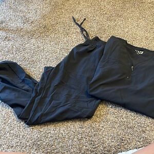 4Flex Scrub Top & Scrunch Bottom